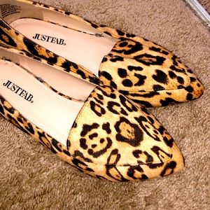Just Fab 6.5 flat leopard flats